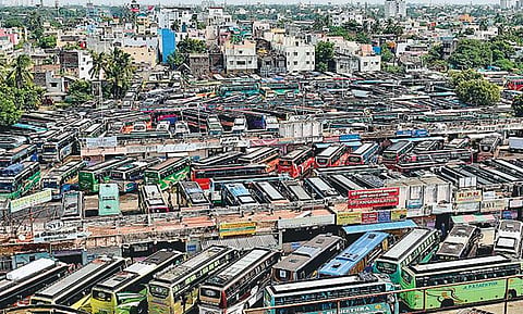 ஆம்னி பஸ் கட்டணம் நிர்ணயம் செய்ய﻿ நீதிபதி தலைமையில் குழு﻿: உயர் நீதிமன்றம் உத்தரவு﻿