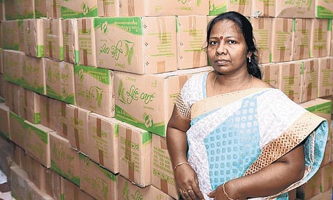 முகம் நூறு: கதவு திறக்கும் கனவு விரியும்