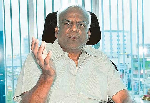 ‘பணத்தை கையால் தொடுவதில்லை’﻿