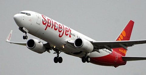 ஸ்பைஸ் ஜெட்டில் ரூ.737-க்கு விமான பயணம்