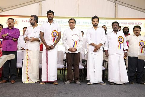 சரத்குமார், ராதாரவி நிரந்தரமாக நீக்கம்: நடிகர் சங்கப் பொதுக்குழுவில் ஒரு மனதாக தீர்மானம்