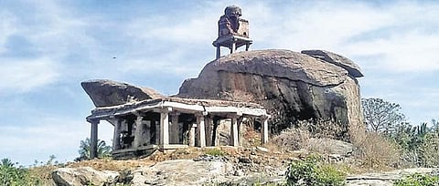 கிருஷ்ணகிரி மாவட்டம் சூளகிரி அருகே﻿ 2,000 ஆண்டுகளுக்கு முந்தைய பாறைக் கீறல் ஓவியங்கள் கண்டுபிடிப்பு﻿