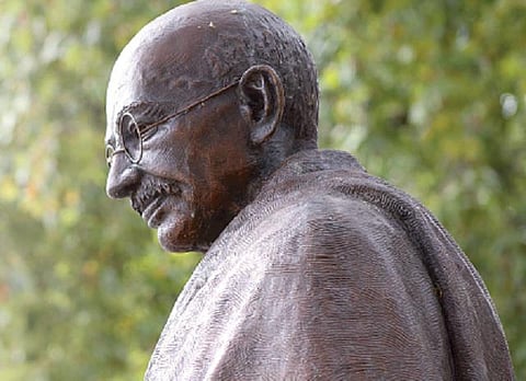 உண்மைக்கும் அரசியலுக்கும் தொடர்பில்லையா?