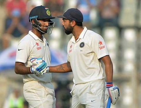 இங்கிலாந்தின் 400 ரன்களுக்கு எதிராக விஜய், புஜாரா சிறப்பான ஆட்டம்