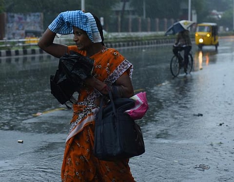 புயலின் போது பின்பற்ற வேண்டியதும் செய்யக் கூடாததும்