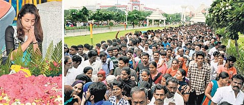 ஜெயலலிதா நினைவிடத்தில் அலைமோதிய மக்கள் கூட்டம்﻿: நடிகை த்ரிஷா அஞ்சலி﻿
