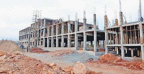 பண மதிப்பு நீக்கம், ஜெ. மறைவு, புயல் ஆகிய﻿ அடுத்தடுத்த 3 நிகழ்வுகளால் முடங்கியது கட்டுமானத் தொழில்﻿﻿: ரூ.20,000 கோடி மதிப்புள்ள திட்டப்பணிகள் ஸ்தம்பிப்பு﻿﻿