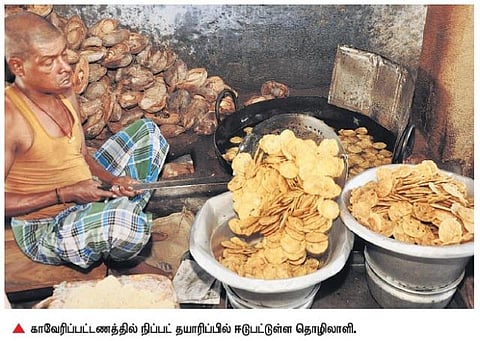 வடமாநில மக்களைக் கவர்ந்த காவேரிப்பட்டணம் நிப்பட்﻿: ஆள் பற்றாக்குறையால் தடுமாறும் வியாபாரிகள்﻿﻿