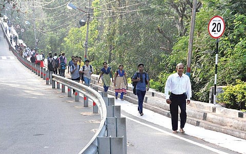 ஆங்கில புத்தாண்டு, வைகுண்ட ஏகாதசிக்கு சாதாரண பக்தர்களுக்கு முன்னுரிமை: திருப்பதி தேவஸ்தான அதிகாரி தகவல்