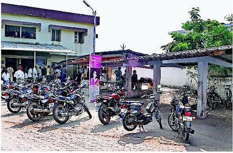 பார்க்கிங் வசதி இருந்தால் மட்டுமே வாகனங்களை பதிவு செய்ய முடியும்﻿: புதிய விதியை அமல்படுத்த அரசு திட்டம்﻿