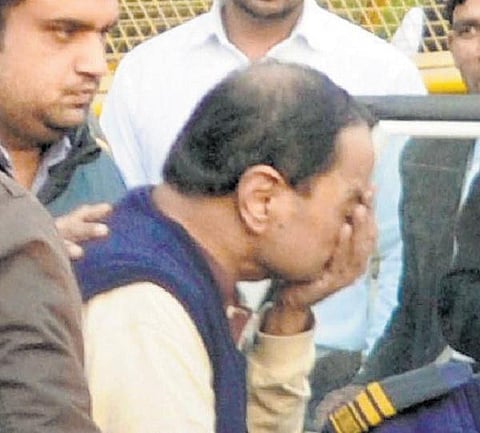 மலேசியாவுக்கு தப்ப முயன்ற﻿ சேகர் ரெட்டி கூட்டாளி லோதா கைதானது எப்படி?﻿- பரபரப்பு பின்னணி தகவல்கள்﻿