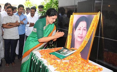 சசிகலாவை பொதுச் செயலாளராக தேர்ந்தெடுத்தது ஏன்?- அதிமுக விளக்கம்