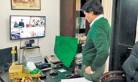 விசாகப்பட்டினம் திருப்பதி 2 அடுக்கு ரயில்﻿ ரயில்வே அமைச்சர் தொடங்கி வைத்தார்﻿