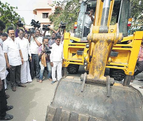 விவசாயிகள் தற்கொலை, மரணத்தை தமிழக அரசு கண்டுகொள்ளாதது வேதனைக்குரியது﻿: எதிர்க்கட்சித் தலைவர் மு.க.ஸ்டாலின் கண்டனம்﻿