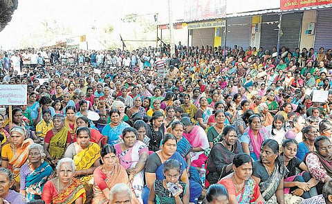 ஜல்லிக்கட்டுக்கு நிரந்தர சட்டம் வேண்டும்: முதல்வர் வேண்டுகோளை ஏற்க அலங்காநல்லூர் மக்கள் மறுப்பு