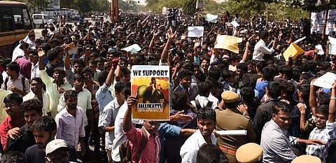 இணைய களம்: போராட்டமே ஒரு போதைதான்