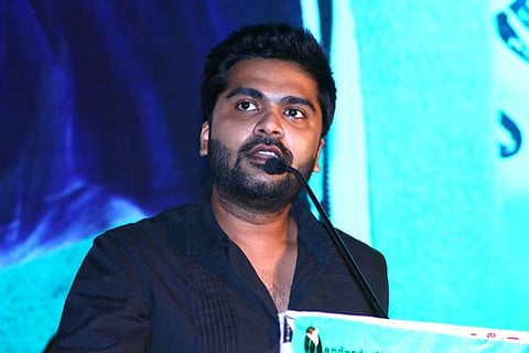 தமிழக அரசுக்கு 3 கோரிக்கைகள்: நிறைவேற்றாவிட்டால் அகிம்சை போராட்டம் - சிம்பு ஆவேசம்