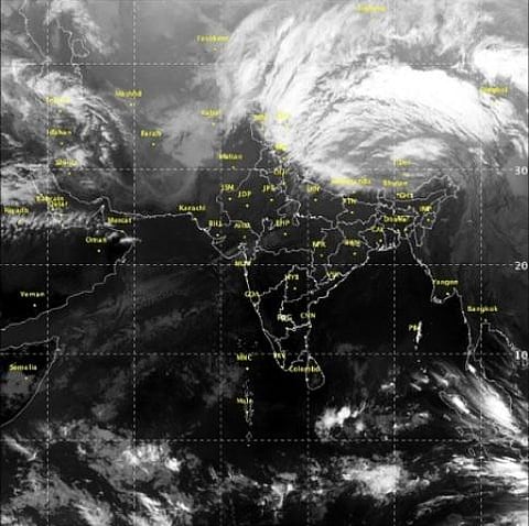 தமிழகம், புதுவையில் வறண்ட வானிலை நிலவும்