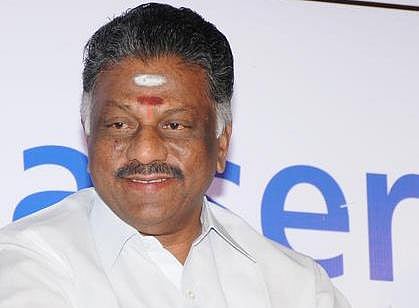 பன்னீர்செல்வம் ஆதரவாளராக பெரம்பலூர் எம்.பி மாறியது எப்படி?﻿