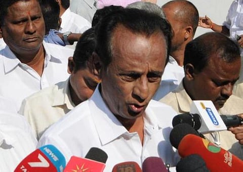 மேலும் 2 எம்எல்ஏக்கள் ஆதரவு: ஓபிஎஸ் தலைமையில் அதிமுக ஆட்சி அமையும் - செம்மலை எம்எல்ஏ உறுதி