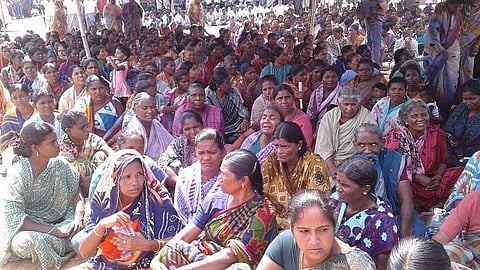 இலங்கை துப்பாக்கி சூட்டில் பலியான மீனவர் உடலை வாங்க உறவினர்கள் மறுப்பு: தங்கச்சிமடத்தில் தர்ணா துவக்கம்