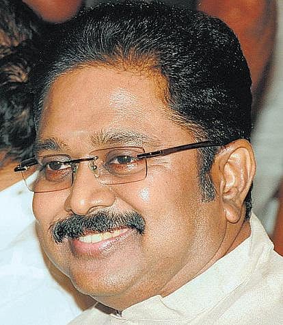 சங்கர மடத்துக்கு ரகசியமாக வந்த டி.டி.வி.தினகரன்﻿