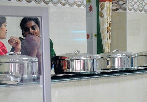 அம்மா உணவகம் திட்டம் தொடரும்: அமைச்சர் ஜெயக்குமார்