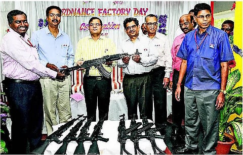 ஏ.கே.47 துப்பாக்கிக்கு நிகரான ‘அசால்ட் ரைபிள்’﻿ திருச்சியில் தயாரானது; சத்தீஸ்கர் மாநில போலீஸாருக்கு வழங்கல்
