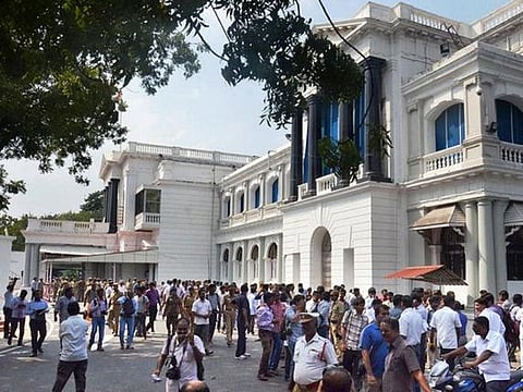 யானைக்கவுனி மேம்பாலத்தில் போக்குவரத்து தடை ஏன்?- அமைச்சர் எஸ்.பி.வேலுமணி விளக்கம்