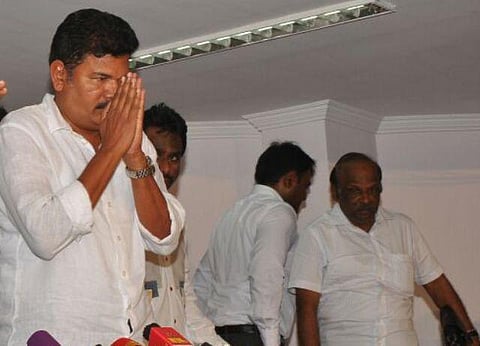 2.0 படப்பிடிப்பில் தி இந்து பத்திரிகையாளர்கள் மீது தாக்குதல்: வருத்தம் தெரிவித்த இயக்குநர் ஷங்கர்