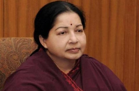 சொத்துக்குவிப்பு வழக்கில் தண்டிக்கப்பட்ட ஜெயலலிதா இறந்துவிட்டாலும் ரூ.100 கோடி அபராதத்தை வசூலிக்க வேண்டும்: கர்நாடக அரசு சீராய்வு மனு தாக்கல்