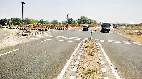 பெரியகுளம் புறவழிச் சாலை பணி நிறைவடைவது எப்போது?﻿