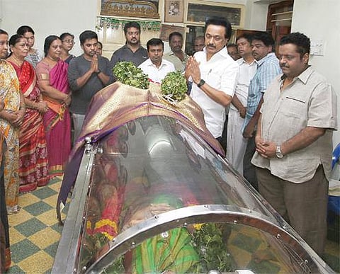 சீர்காழி கோவிந்தராஜன் மனைவி காலமானார்﻿: மு.க.ஸ்டாலின் நேரில் அஞ்சலி﻿