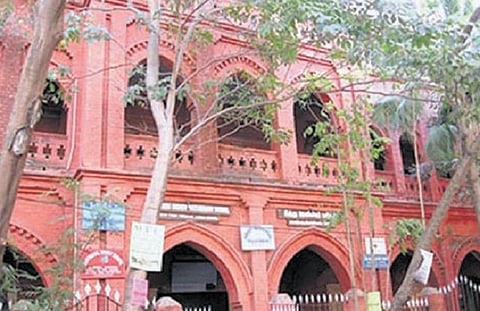 மெட்றாஸ் அந்த மெட்ராஸ் 33: 150 ஆண்டுகளைக் கடந்த திருவல்லிக்கேணி இந்து மேல்நிலைப் பள்ளி!