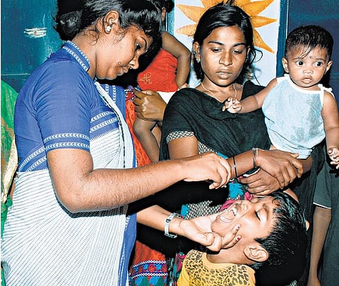 தமிழகம் முழுவதும் முதல் தவணையாக﻿ 66 லட்சம் குழந்தைகளுக்கு போலியோ சொட்டு மருந்து வழங்கப்பட்டது﻿: 30-ம் தேதி இரண்டாம் தவணை முகாம்﻿