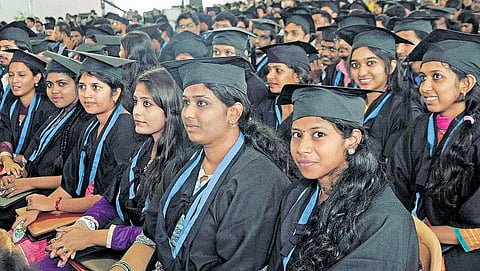 இந்திய அளவில் டாப் 10 கல்லூரிகள், பல்கலைக்கழகங்கள் பட்டியல் வெளியீடு: 2-ம் இடத்தில் சென்னை லயோலா