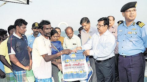 இலங்கையில் விடுதலையான மீனவர்கள் தாயகம் திரும்பினர்﻿