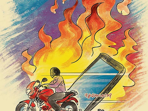 தேநீர் கவிதை: சுடரின் நெருப்பொன்று...
