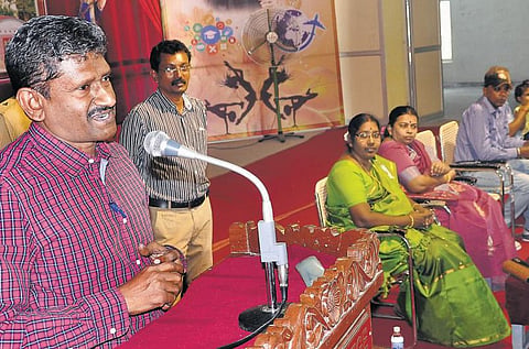 சுடுகாட்டில் எனக்கு அச்சமில்லை சுதந்திர நாட்டில்தான் பயம்﻿: சகாயம் ஐ.ஏ.எஸ். கருத்து﻿