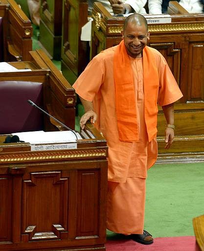 அனைவருக்கும் மின்சாரம்: துரிதகதியில் பணியாற்றும் யோகி ஆதித்யநாத் உ.பி.அரசு