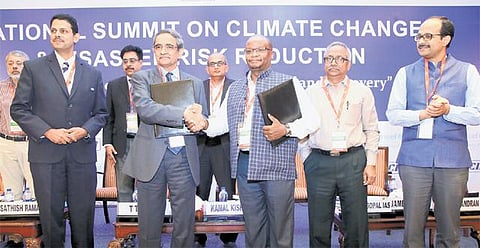 பேரிடர் நிகழும்போது மீட்பு நடவடிக்கைகளில் மாநில அரசின் அனைத்து துறைகளும் இணைந்து செயல்பட வேண்டும்: வருவாய் நிர்வாக ஆணையர் வலியுறுத்தல்