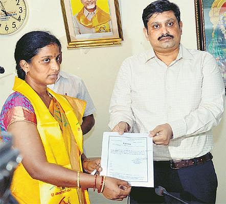 சித்தூர் மேயராக ஹேமலதா பதவியேற்பு﻿