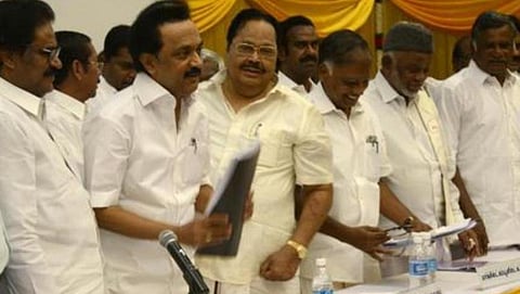 ஏப். 25-ம் தேதி தமிழகம் தழுவிய முழு அடைப்புப் போராட்டம்: தமிழக விவசாயிகளின் பிரச்சினைகள் குறித்த அனைத்து கட்சி கூட்டத்தில் ஸ்டாலின் அறிவிப்பு