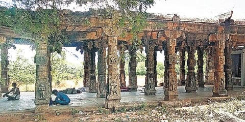 காலக்கண்ணாடியாக விளங்கும் கல் மண்டபங்களை பாதுகாப்போம்﻿