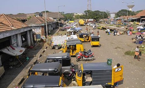 விவசாயிகளுக்கு ஆதரவாக﻿ கோயம்பேடு சந்தையில் நாளை கடையடைப்பு﻿