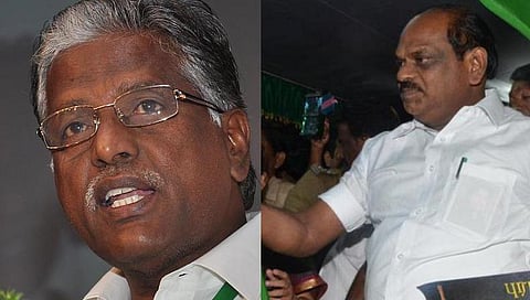 ஊடகங்கள் மூலம் பேச்சுவார்த்தை நடத்தும் அதிமுக அணிகள்
