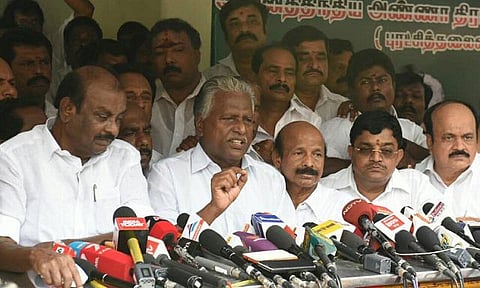 பேனர்களை அகற்றியது மகிழ்ச்சி, நிபந்தனைகளில் மாற்றமில்லை; விரைவில் பேச்சுவார்த்தை: ஓபிஎஸ் தரப்பு