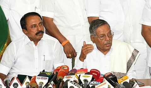 முதல்வரை யாராலும் மாற்ற முடியாது﻿: அமைச்சர் செங்கோட்டையன் தகவல்﻿