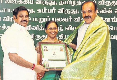 மாணவர்கள் மனதில் மாற்றம் விதைப்பவர்!﻿