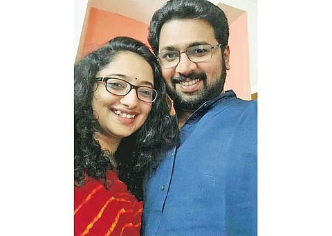 சார் ஆட்சியருக்கும், எம்எல்ஏவுக்கும் இடையே மலர்ந்த காதல்﻿: இரு வீட்டார் சம்மதத்துடன் அடுத்த மாதம் திருமணம்